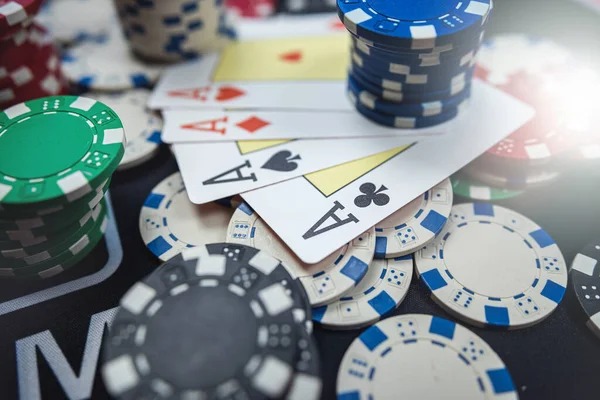 Lightning Roulette wheel display on sule88 login live-dealer studio